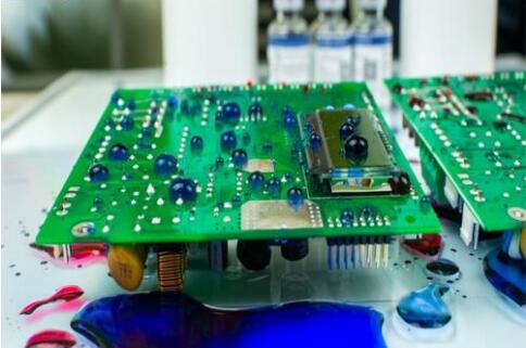 PCB纳米防水电子涂层为智能电子产品保驾护航