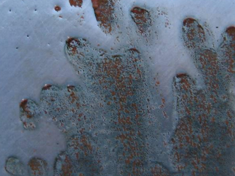 电子氟化液使用浓度、温度、接触时间等因素如何影响其对金属的腐蚀性？