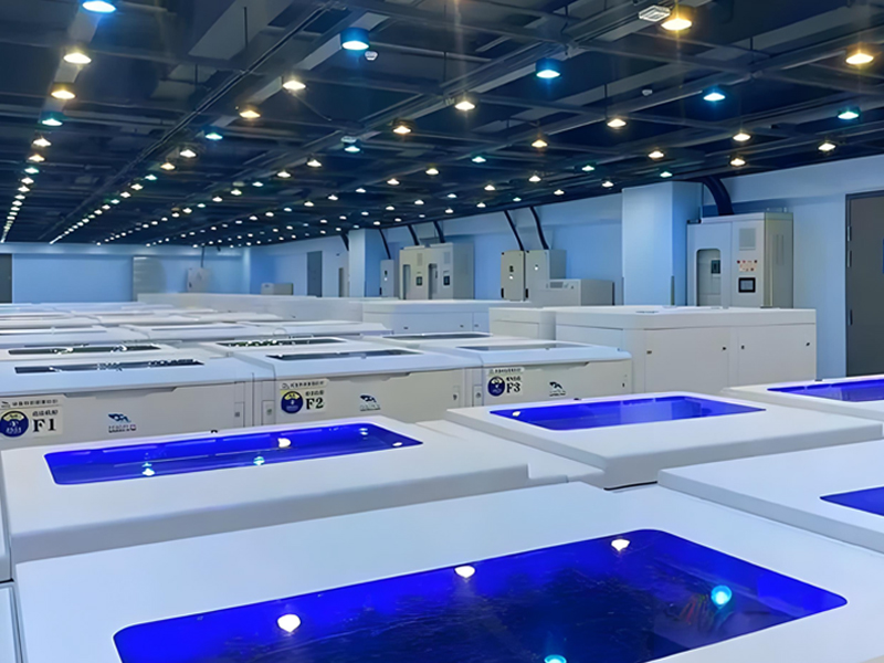 数据中心浸没式冷却中，使用电子氟化液代替传统冷却剂，是否能显著提升节能效率？