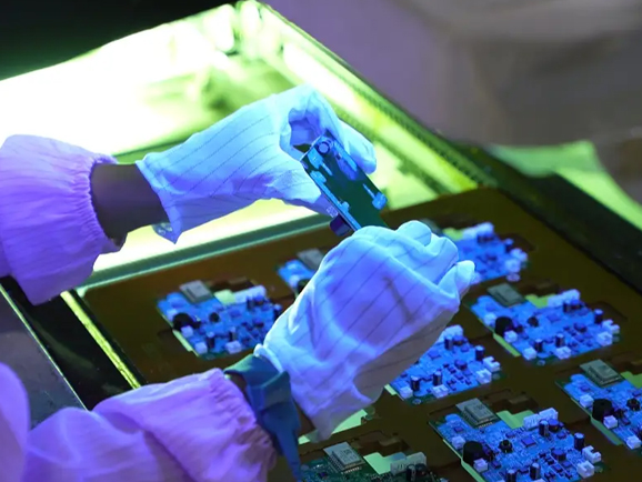 电子设备外壳使用UV涂料有哪些优势？