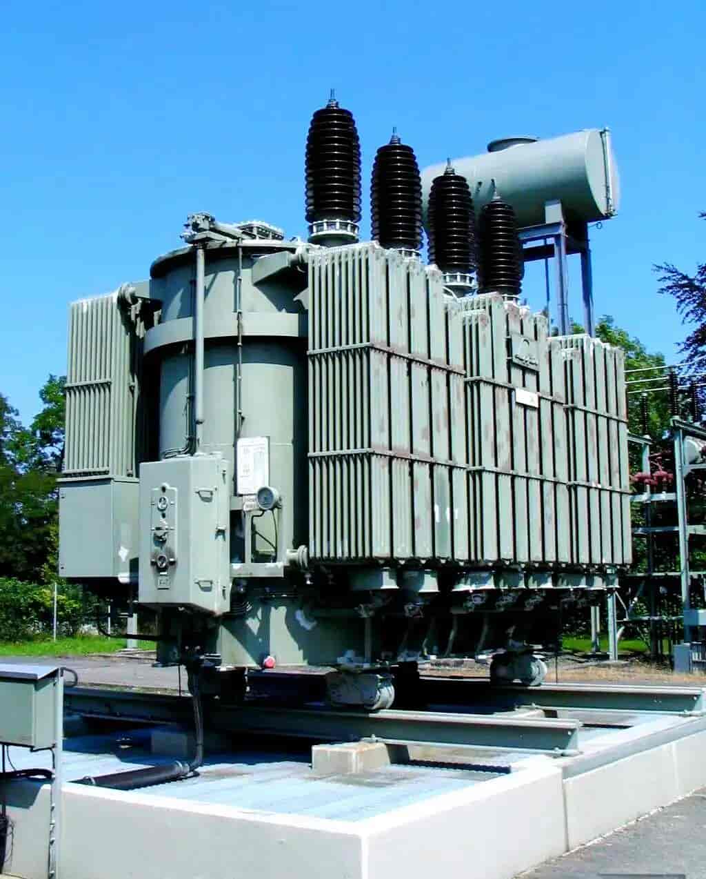 深圳中氟 × 复旦博士团队：Fluere 电子氟化液变压器喷淋冷却应用案例