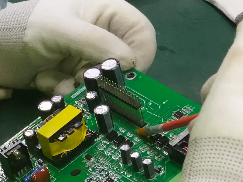 长期使用纳米防水涂层会发黄变脆开裂吗？