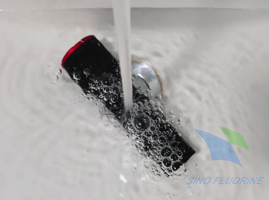 IPX7防水总失败？PCBA纳米涂层3秒浸涂+3分钟固化，深圳中氟Fluere让电子产品轻松通过1米30分钟浸泡测试